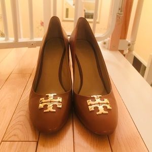Tory Burch size 11 wedge